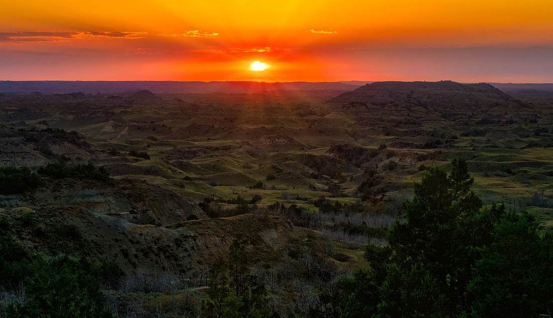 Sunsets of Theodore Roosevelt National Park-6