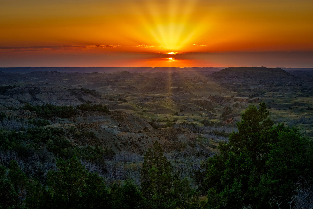 Sunsets of Theodore Roosevelt National Park-5